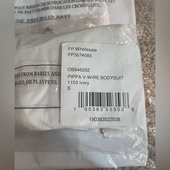 NWT Free People Pippa V-Wire Bodysuit - Picture 7 of 7